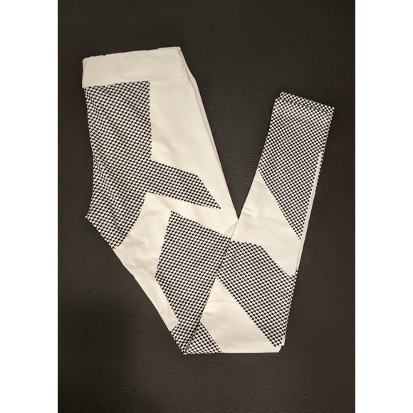 Black and white leggings - Picture 2 of 5